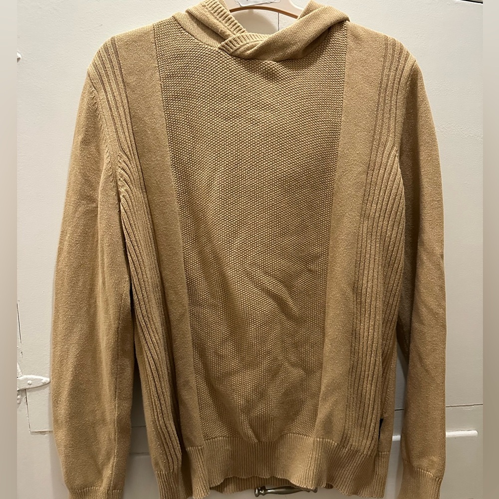 Men’s hooded sweater